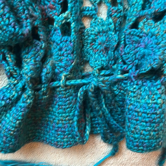 GORGEOUS FIONA WOOF CROCHET SWEATER WITH TURQUOISE TONES SZ L - Picture 5 of 11